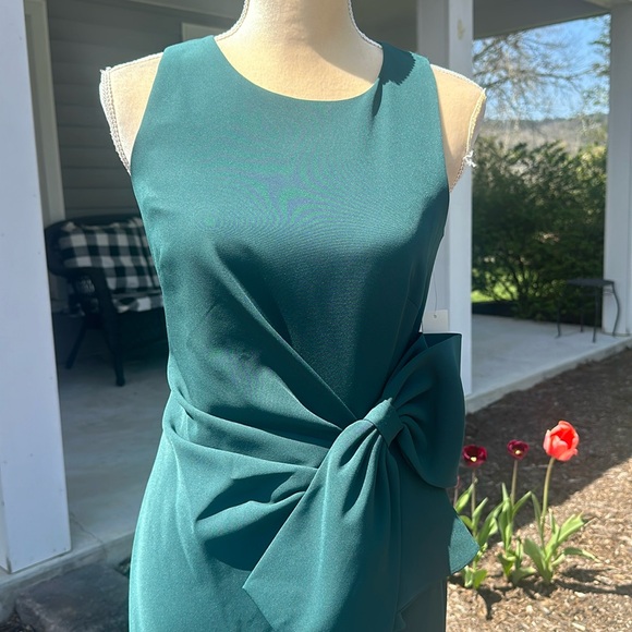 NWT: Eliza. J Stretch Crew Neck Sleeveless Cascading Ruffle Bow Gown - Picture 3 of 16